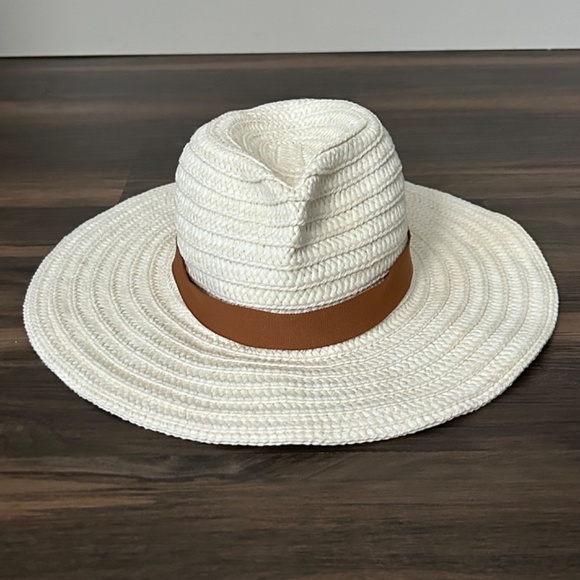 Madewell White and Tan Straw Hat - Picture 2 of 10